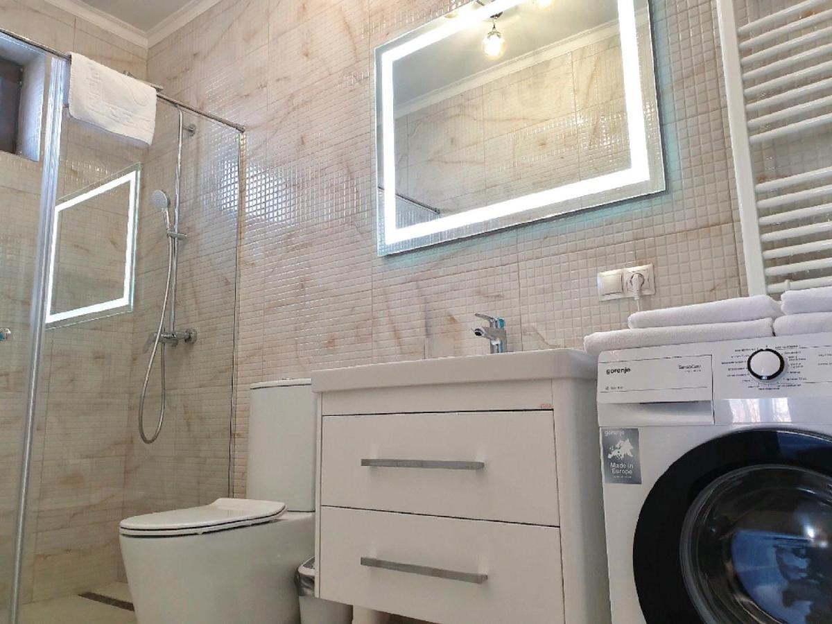 Apartment Sweethome 1 Free Parking Uzhhorod Ngoại thất bức ảnh